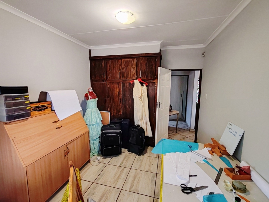 3 Bedroom Property for Sale in Mooivallei Park North West